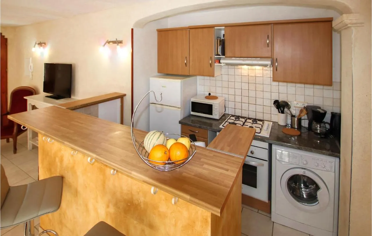 2 Bedroom Gorgeous Home In Rousset Les Vignes