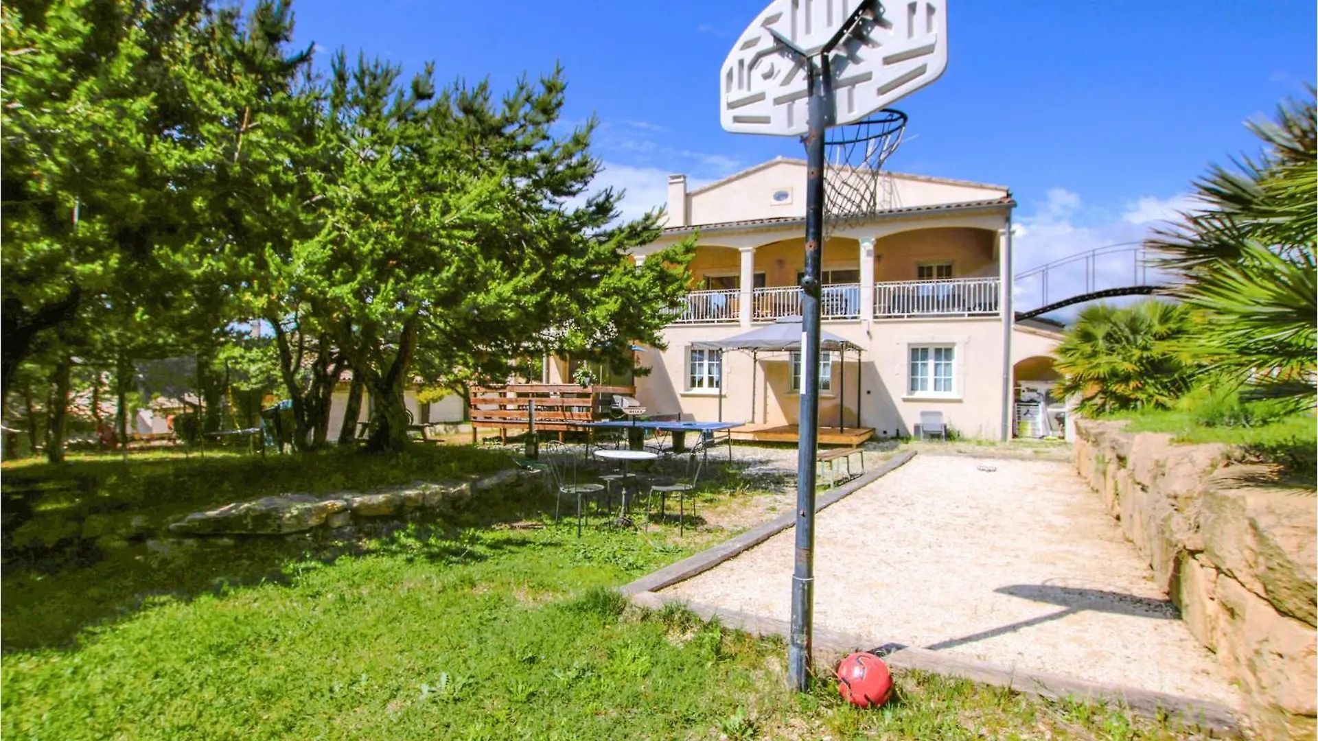 2 Bedroom Gorgeous Home In Rousset Les Vignes Frankrig